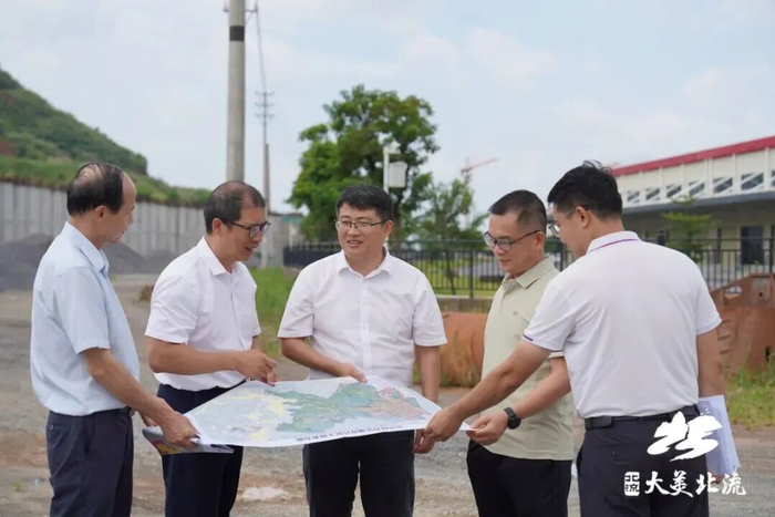 周印章到北流经济技术开发区调研